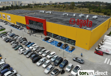 Salon Agata w Toruniu przy ulicy Olsztyńskiej w dniu otwarcia z lotu ptaka