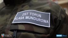 zst